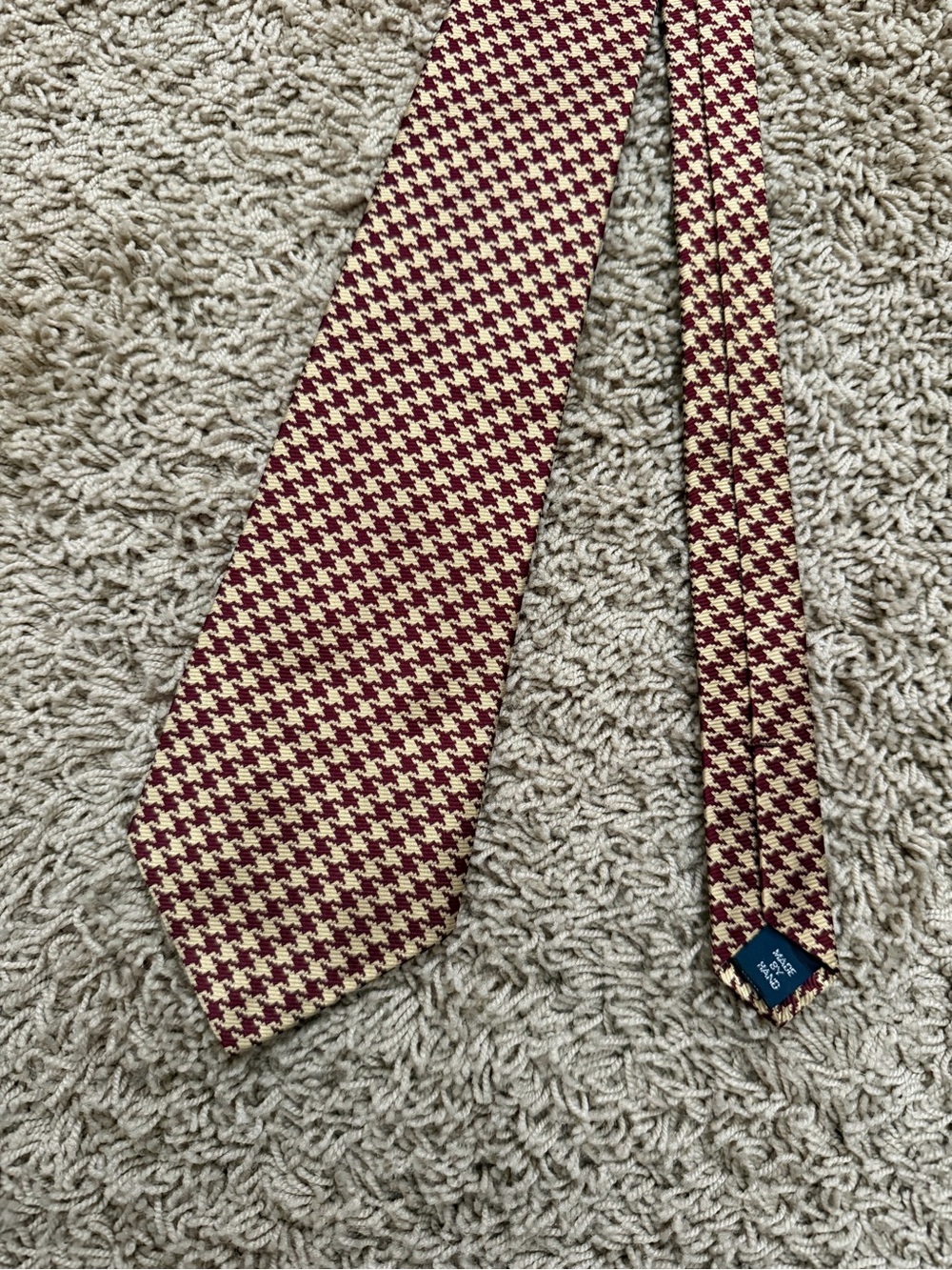 Vintage Polo Ralph Lauren Houndstooth Pattern Burgundy Beige 100% Silk Tie 4x57